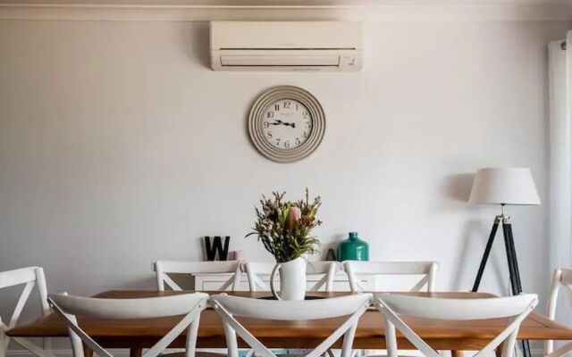Waratah Up Douro - Your Innkeeper Mudgee