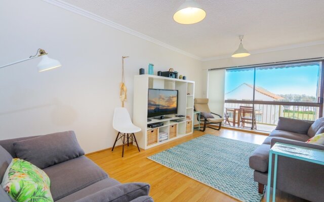 Beachside Bliss '12 Kingsway'
