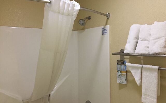 Econo Lodge Inn & Suites Eagle Pass