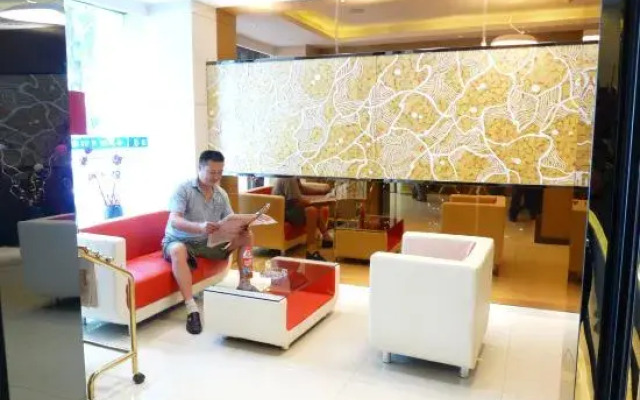 Future Hotel Xinyang Gongqu Road Branch