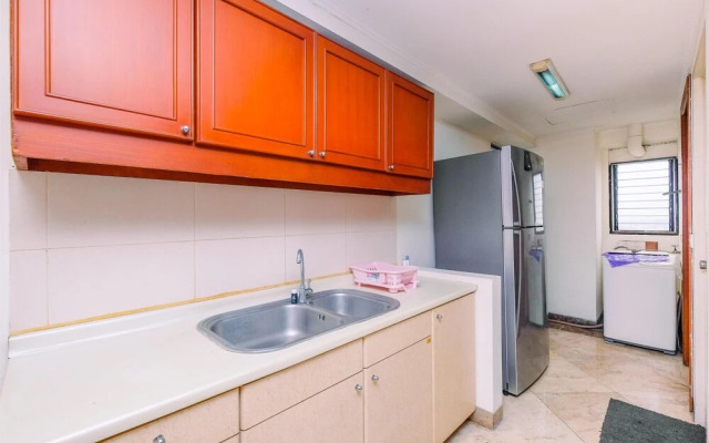 Elegant And Homey 3Br At Bona Vista Apartment