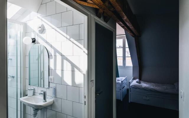 Les Chouettes Hostel