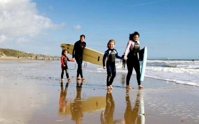 B-New Flat,4 Adults,20 mins to Beach,Netflix,Wifi