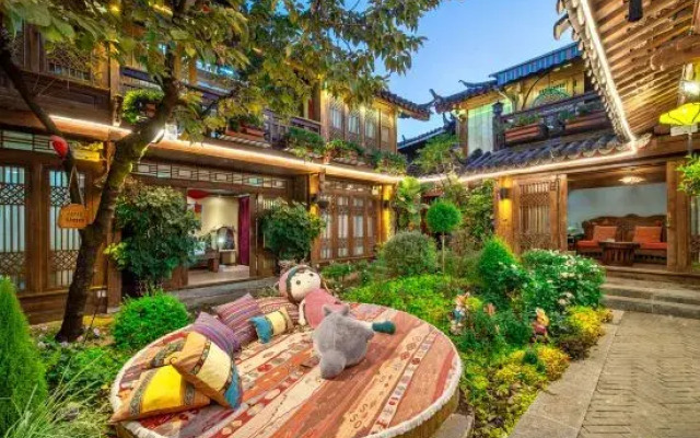 Encounter Lijiang Inn