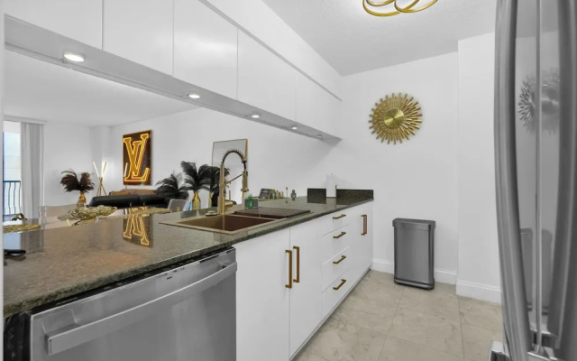 Zeus Sanctuary in Brickell Miami