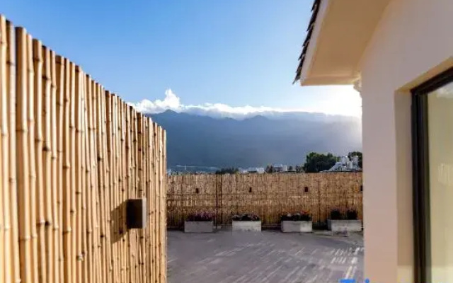 Tingxi Homestay (Dali Ancient City South Gate)