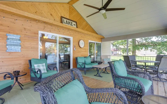 Dock, Hot Tub! Family-friendly Camdenton Haven