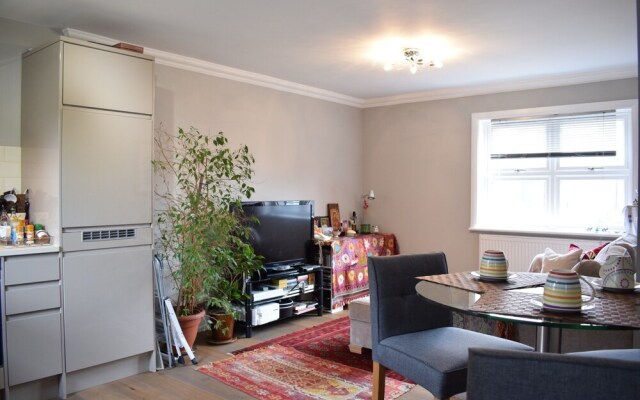 Spacious 1 Bedroom Apartment in Camberwell