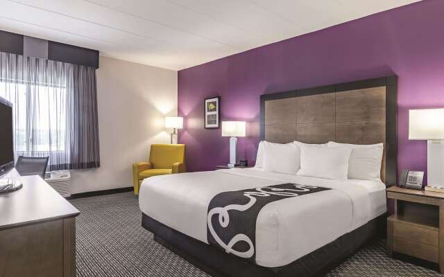 La Quinta Inn & Suites by Wyndham Warwick Providence Airport