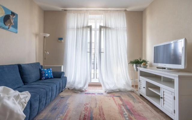 Teplo Apartments (Тепло Апартментс) на Полтавском проезде