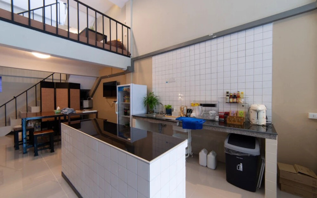 Napa Hostel Samrong Station