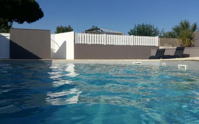 Bungalow tranquille entre océan, forêt et marais