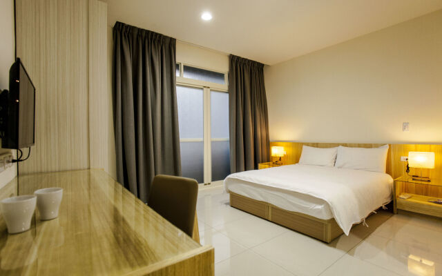 Traveler No.3 - Fengjia