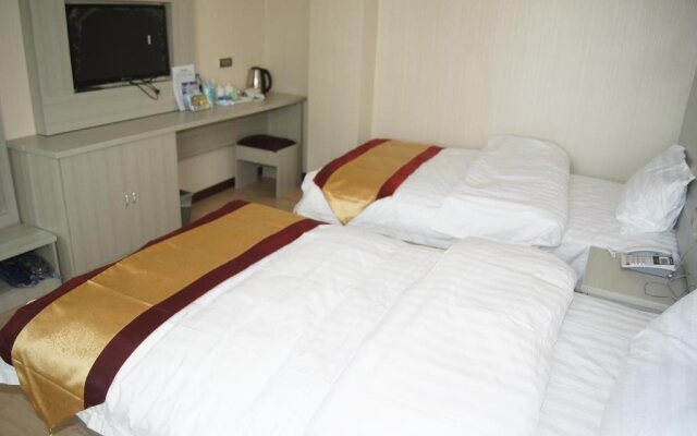 Juli Hotel (Juhua Village Airport Bus Stop)