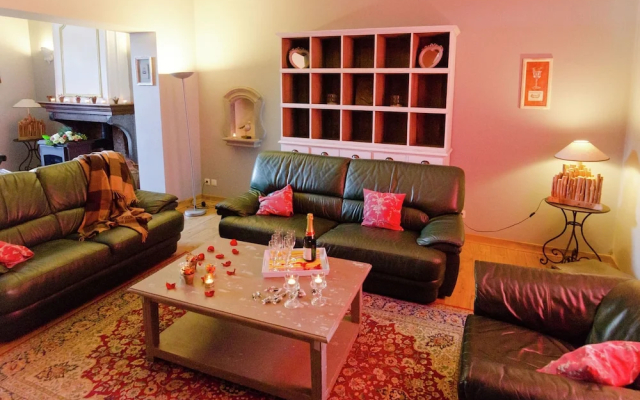 Charming Holiday Home for Families With Fireplace Located Near Dinant - фото 5