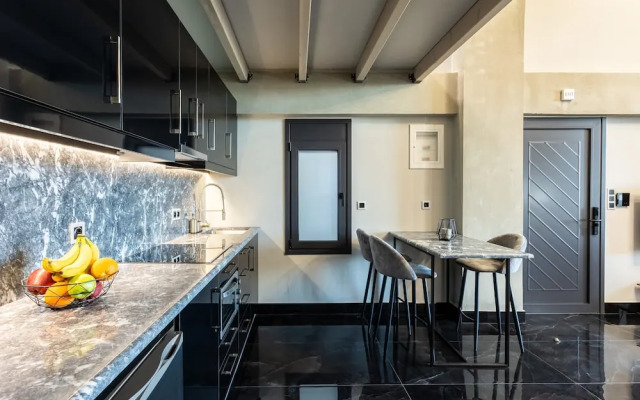 Ventiri Lofts - Luxury Penthouse w Home Cinema