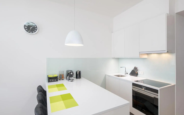 Letna luxury apartment