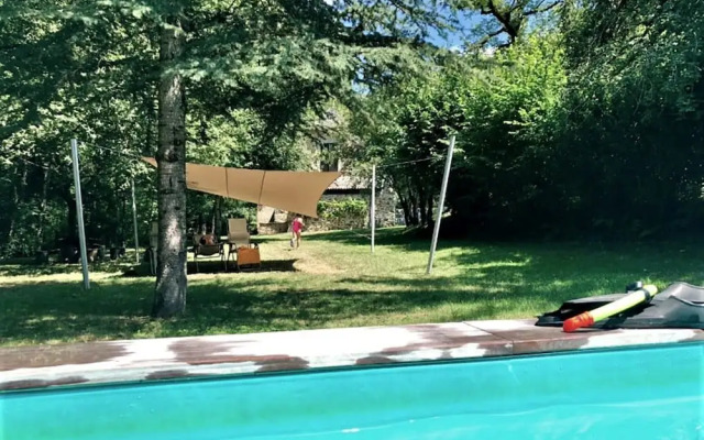 Cozy Mansion in Brandonnet With Swimming Pool