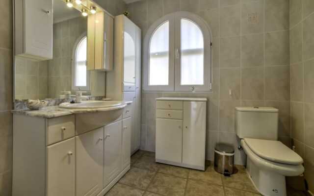 Villa - 3 Bedrooms with Pool and WiFi - 107479