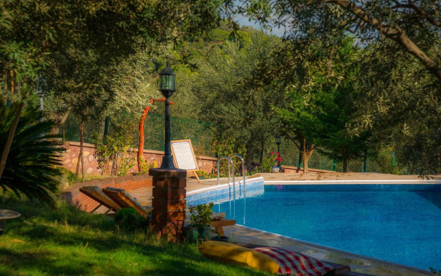 Aeneas Hotel