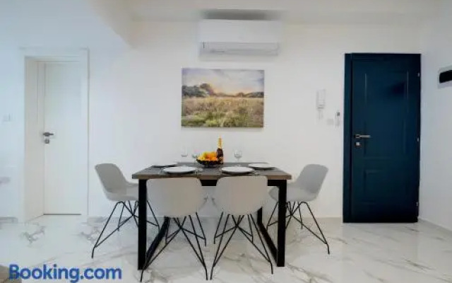 Top Location 2 Bedroom With Terrace