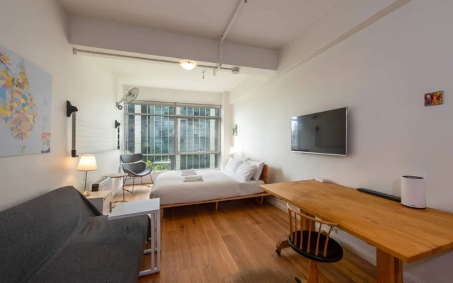 Central Studio in the Heart of Melbourne Cbd!