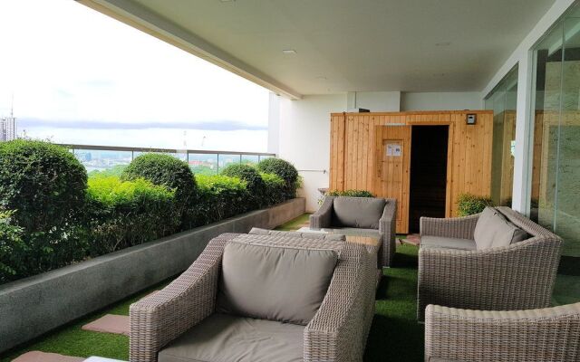 The Peak 1BR-1708 by Pattaya Holiday