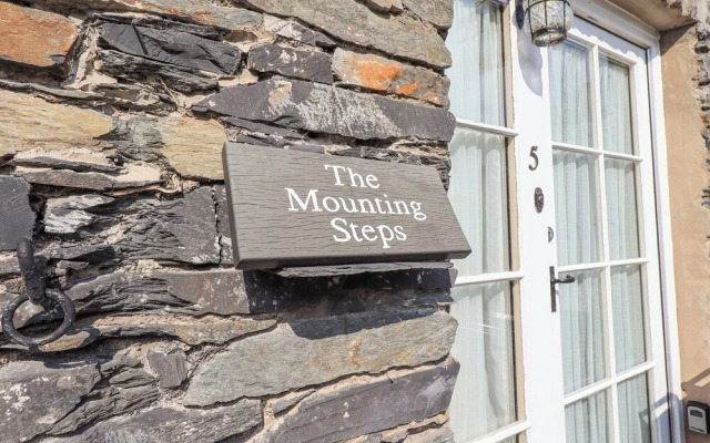 The Mounting Steps