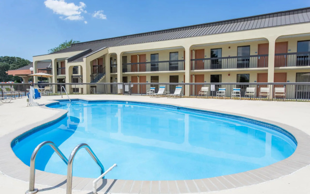 Days Inn by Wyndham Norfolk Airport