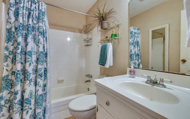Spacious Montgomery Home ~ 3 Mi to Downtown!