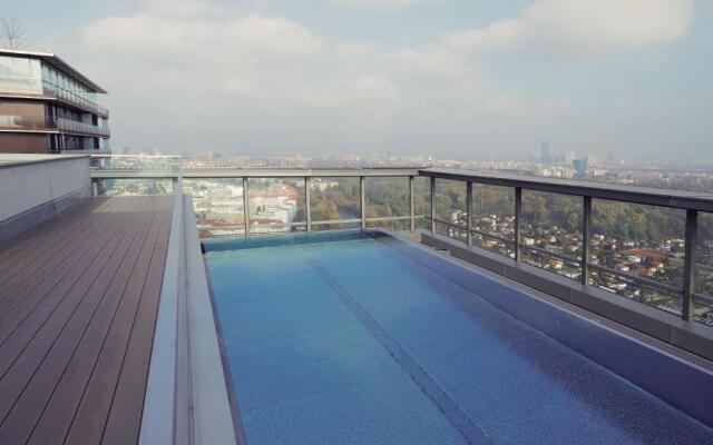 Triiiple Suites Level 21 mit Balkon und Tiefgarage