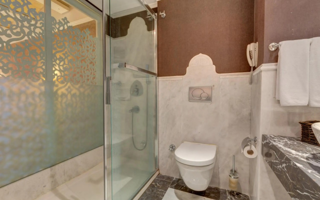 Antmare Hotel