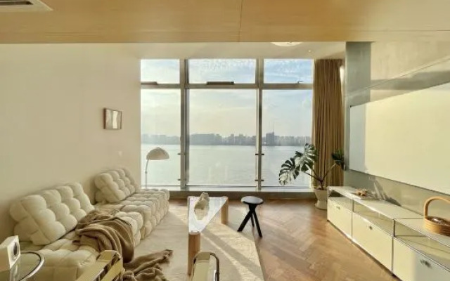 Fighting Fish Art Homestay