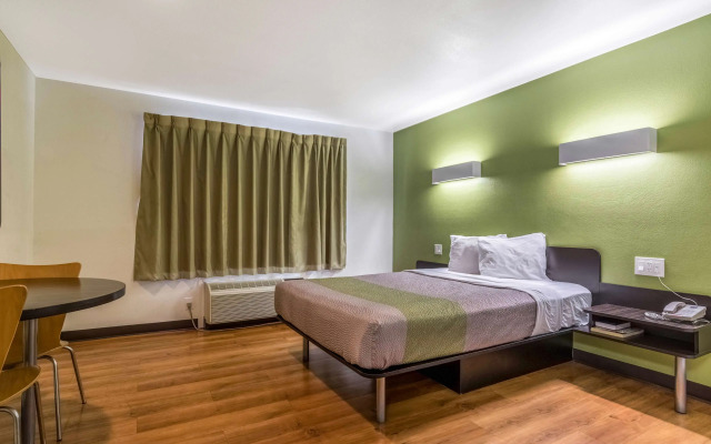 Motel 6 Redlands, CA