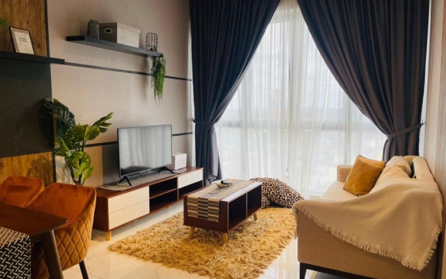 Zulanie Suite at Troika Residence, Cozy & Comfort, Free Wifi & Netflix – Guest Rooms – Kota Bharu