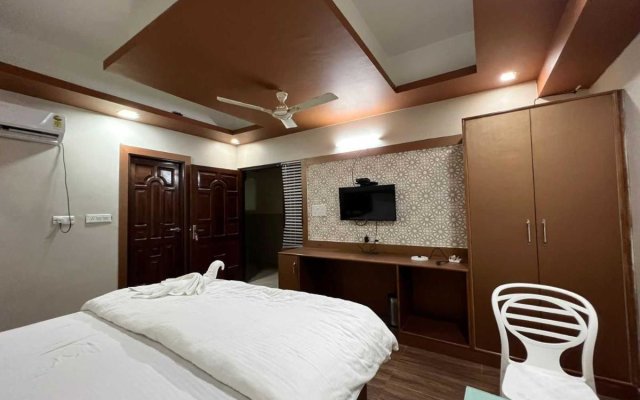 CAPITAL O 701710 Bhoomi Continental By Mng Rooms