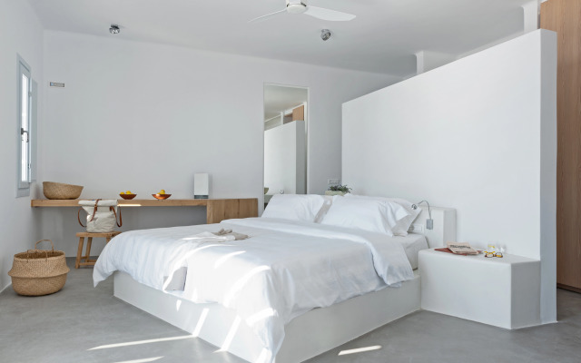 Santorini Heights