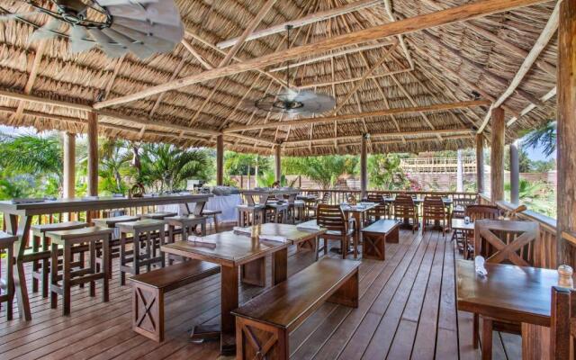 Sirenian Bay Resort - Villas & All Inclusive Bungalows