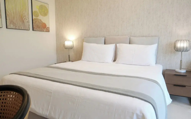 Sea & Garden View Apartments - The 8