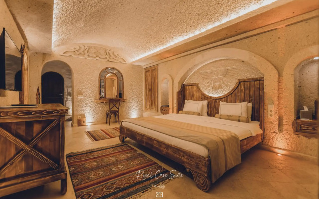 Nino Cave Suites