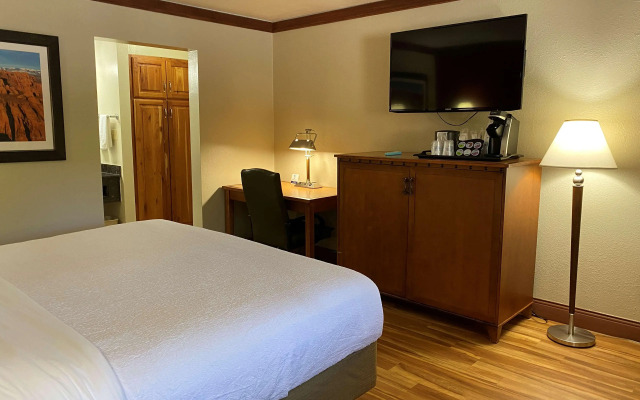 Best Western Plus Greenwell Inn