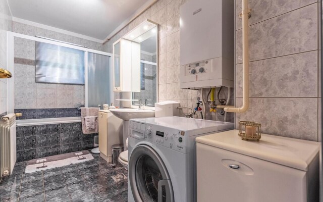 Awesome Apartment in Pula With Wifi and 2 Bedrooms