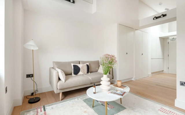 Notting Hill Gate Residence VI