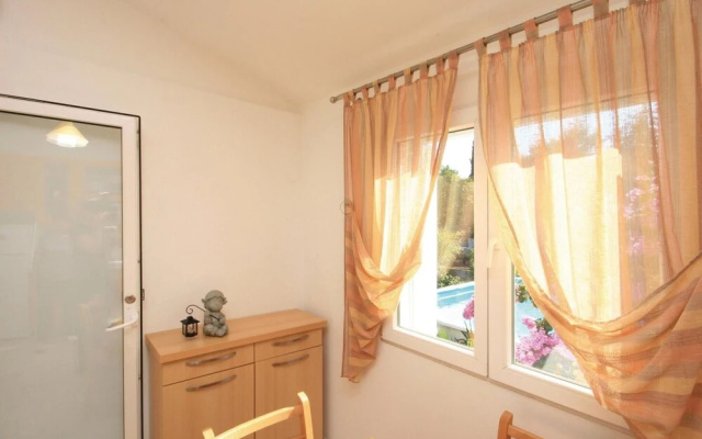 Nice Home in Jadrija With Wifi and 2 Bedrooms