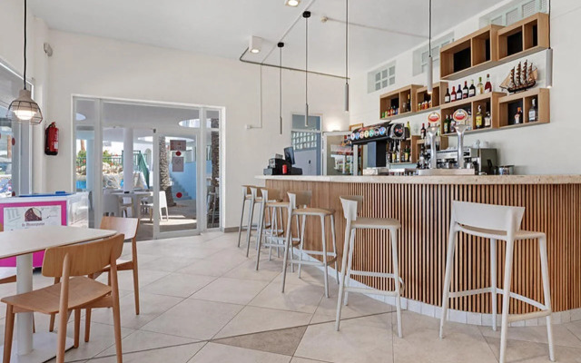 Отель TRH Tirant 