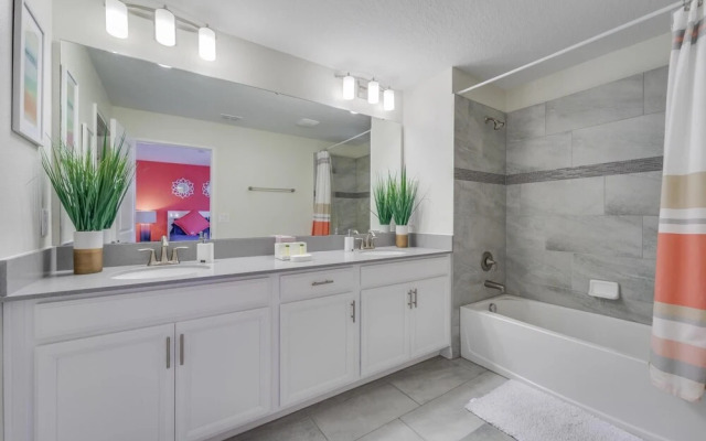 Champions Gate Resort - Modern Furnishings