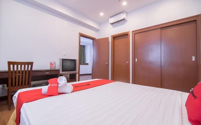 RedDoorz Plus Near Van Mieu Quoc Tu Giam