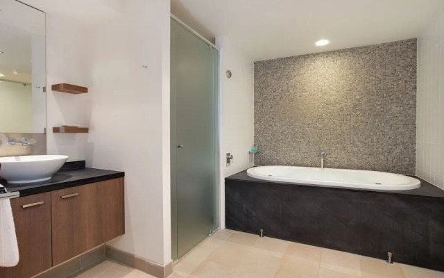 Private Penthouse 407