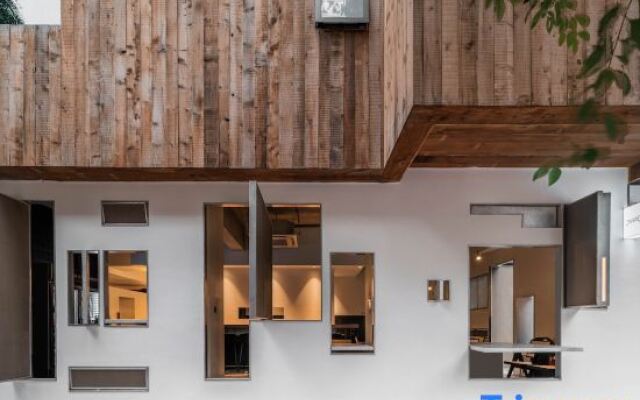 Xu Li Traveling Hotel (Chengdu Taikoo Li Chunxi  Road Branch)