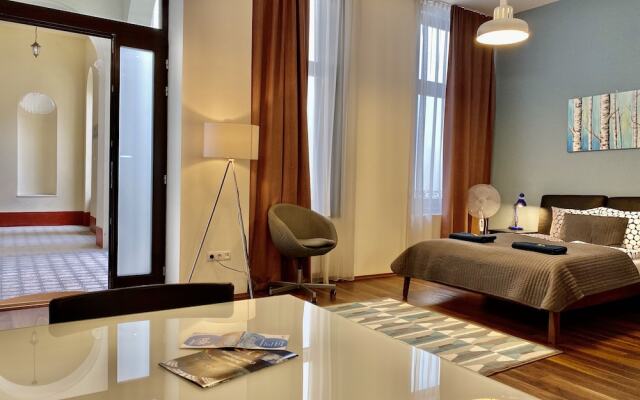 Gracia Apartment House